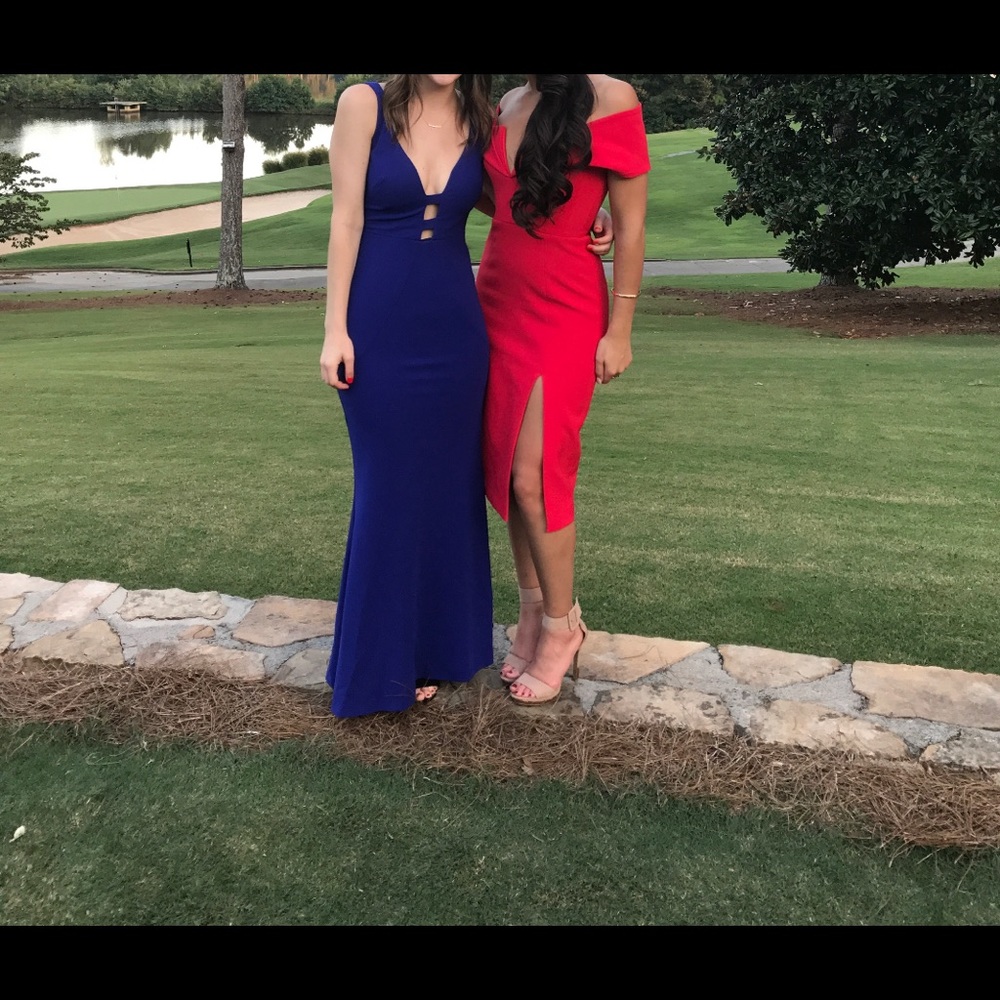 BCBG MAXAZRIA Amalie off the shoulder coral cocktail dress